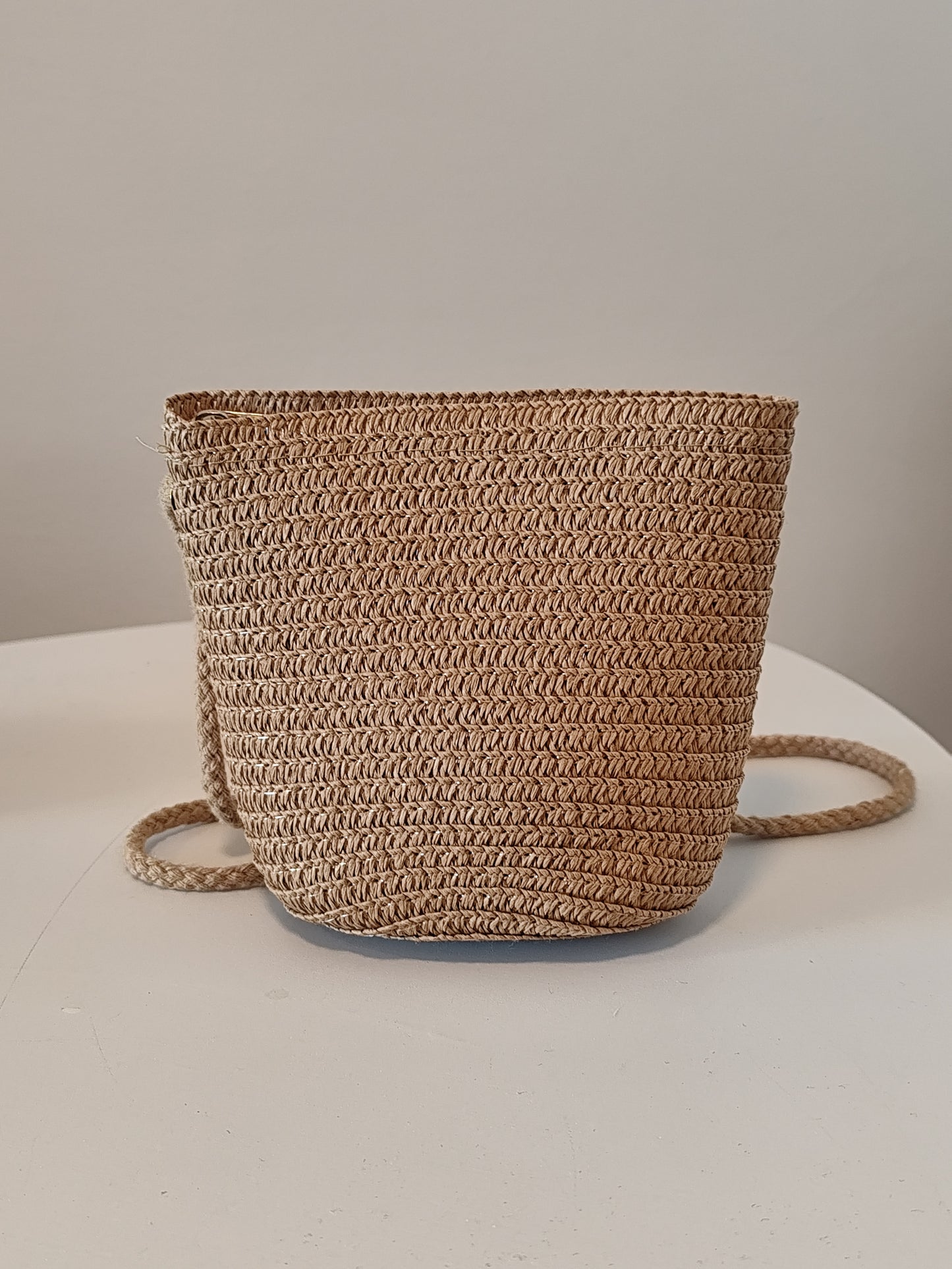 Τσαντάκι πλεχτό rattan πουγκί